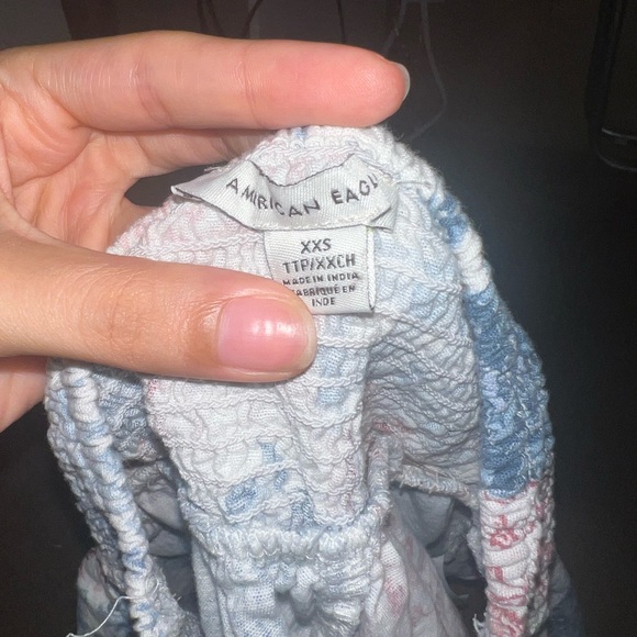 Cutest patchwork flowy tube top from American eagle - Picture 4 of 4